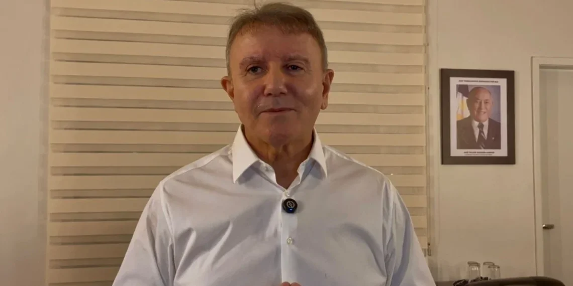 Paço anuncia progressões, convocação do cadastro reserva da Educação e implantação do Piso do Magistério; Eduardo evita confronto com Cinthia