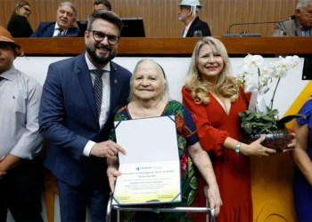“Vovó da Tapioca” recebe justa homenagem do deputado Mantoan: “Retrato da mulher nordestina”
