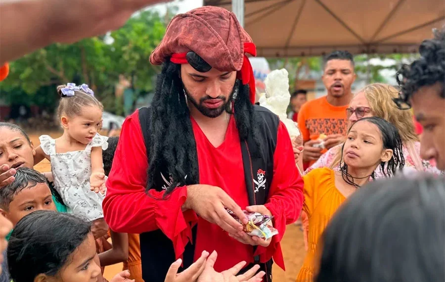 Marcos Júnior comemora Dia das Crianças com famílias da 407 Norte e do Aureny IV