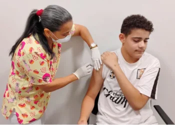 Mais de 5,9 mil crianças e adolescentes menores de 15 anos são imunizadas no Dia D de Multivacinação no Tocantins