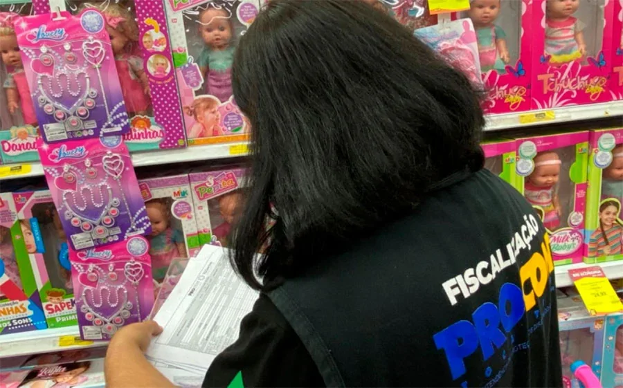 Pesquisa do Procon encontra variação de até 133% nos preços de brinquedos para o Dia das Crianças na Capital
