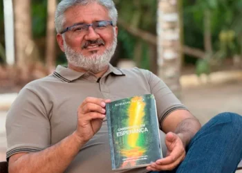 Ruberval França lança “Caminhando em Esperança”: um testemunho de resiliência, fé e superação