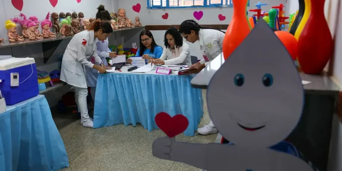 Brasil lidera desinformação sobre vacina na América Latina, diz estudo; 40% das fakes news circulam no Telegram