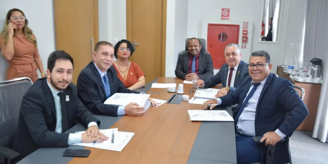 Amastha vai relatar contas de 2022 de sua adversária e ex-prefeita Cinthia Ribeiro na Comissão de Finanças da Câmara