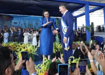 Cinthia reage também nas redes à divulgação de dívida no transporte: “Não te elegi para choramingar ou fabricar desculpas”, alfineta