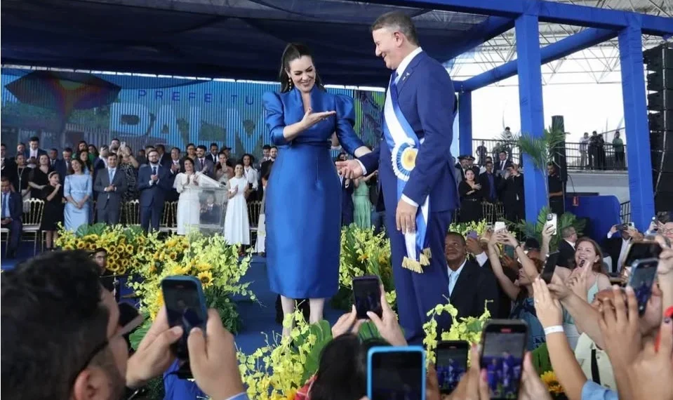 Cinthia reage também nas redes à divulgação de dívida no transporte: “Não te elegi para choramingar ou fabricar desculpas”, alfineta