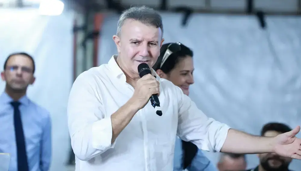 Em carta, Eduardo pedirá a deputados a retirada do nome de Siqueira do Palácio e vai sugerir homenagem a Avelino na ponte que liga Palmas a Luzimangues