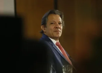 “Não foi descuido, foi escolha”, diz Haddad sobre rejeição de Medida Provisória das bets e rendimentos