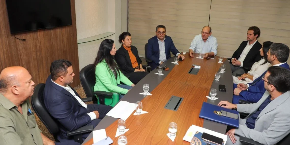 Estado reforça impossibilidade de implementar PEC do Subteto e nova comissão vai revisar impacto; “Dificuldade em conseguir arcar com as contas”, resume Dimas