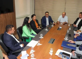 Estado reforça impossibilidade de implementar PEC do Subteto e nova comissão vai revisar impacto; “Dificuldade em conseguir arcar com as contas”, resume Dimas