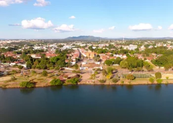 Prefeitura de Porto Nacional alerta sobre furtos de cabos da iluminação natalina: “A orientação é denunciar às forças de segurança”