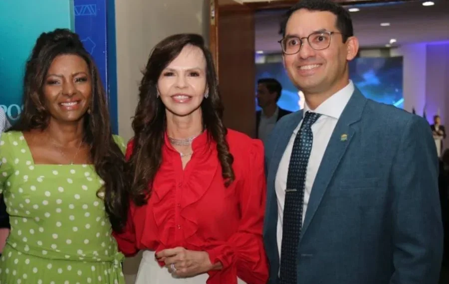 Senadora Dorinha prestigia posse histórica da primeira reitora negra da UFT e reforça luta por Hospital Universitário