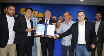 PCCR da Educação é sancionado e impacta 14,8 mil servidores ativos e inativos da rede estadual