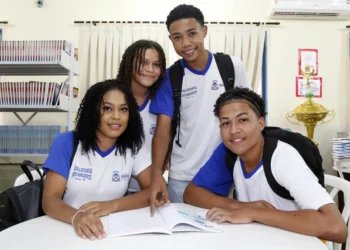PRESENTE, PROFE: Governo confirma pagamento de R$ 9,3 milhões para 9,1 mil estudantes da rede estadual de ensino até 31 de dezembro