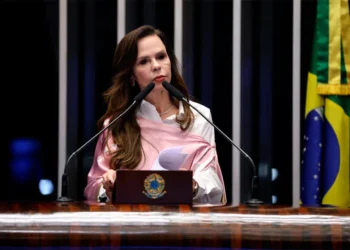 Com relatoria de Dorinha, Senado aprova política nacional para enfrentar apagão de professores na educação básica