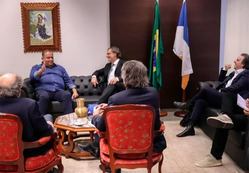 Eduardo Gomes recebe representantes da indústria do cinema para discutir projeto que regulamenta o streaming no Brasil