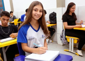 Período de inscrições para o Programa de Iniciação Científica Júnior inicia nesta segunda-feira; confira mais informações