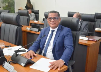 Com Amastha na Secretaria do Matobipa, Júnior Brasão volta à Câmara de Palmas