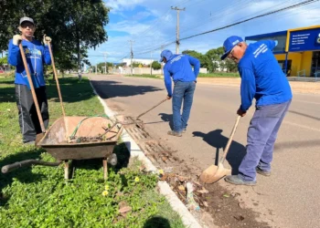 Secretaria de Infraestrutura realiza força-tarefa de limpeza para prevenir alagamentos; população pode acionar serviço