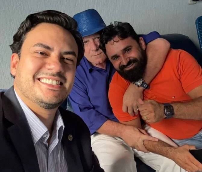 Lázaro do Diógenes adere à base e Kasarin já tem  6 dos 13 vereadores com tendência de receber outros; articulação é atribuída a Sandoval Cardoso