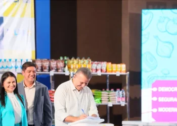 Com contrato de cerca de R$ 96,8 milhões, Semed firma com empresa para gerir alimentação escolar da rede municipal de Palmas
