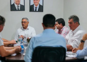Nova diretoria da Faet realiza primeira reunião e define prioridades para 2026; confira os temas debatidos