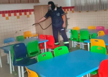 Educação inicia manutenção e limpeza das unidades para retorno das aulas marcado para o dia 2 de fevereiro