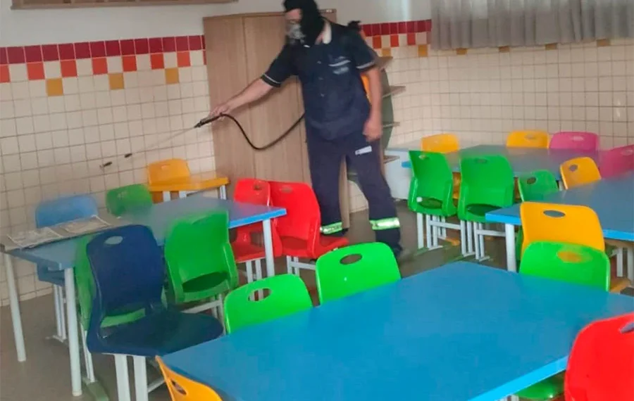 Educação inicia manutenção e limpeza das unidades para retorno das aulas marcado para o dia 2 de fevereiro