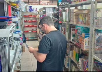 Procon realiza pesquisa de material escolar e variação chega a 171,43% em alguns produtos em Palmas