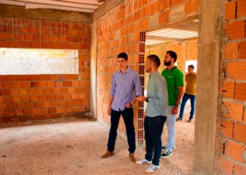 Prefeito Celso Morais visita obras em andamento em diferentes regiões de Paraíso do Tocantins