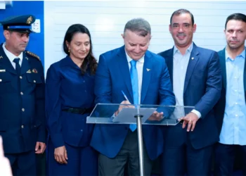 Com investimento de R$ 2 mi, Eduardo assina OS para reforma do quartel da GMP e anuncia que encaminhará à Câmara o PCCR da corporação em fevereiro