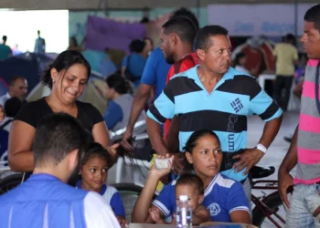 Venezuelanos que vivem no Brasil veem com tristeza crise em seu país