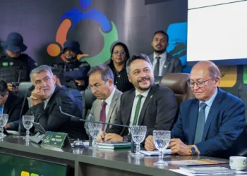 Câmara de Araguaína abre trabalhos legislativos de 2026 em solenidade com prefeito Wagner Rodrigues e presidente da Aleto
