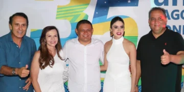 Carlos Gaguim prestigia programação de 35 anos de Lagoa da Confusão ao lado de Dorinha e Eduardo Gomes