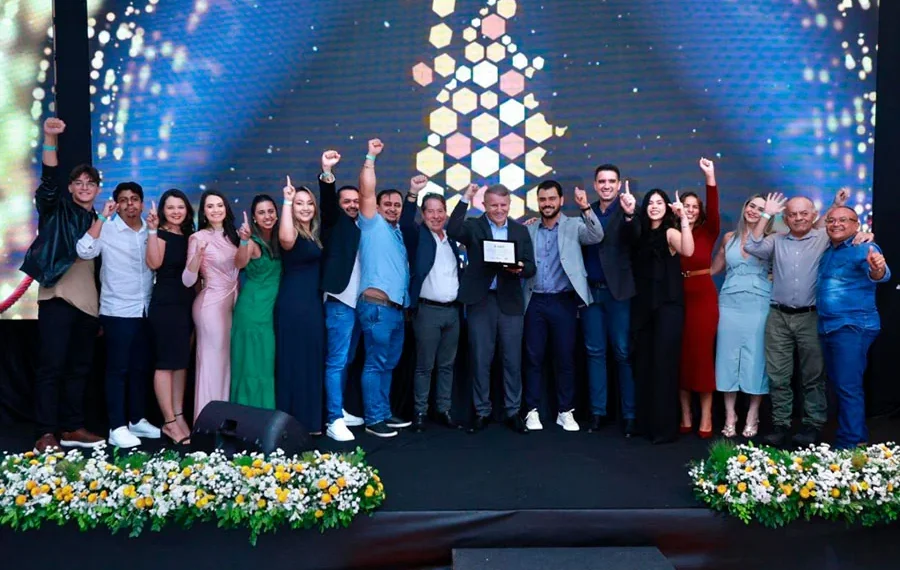 Prefeito Eduardo Siqueira Campos celebra 1º lugar nacional da Casa do Empreendedor em premiação do Sebrae
