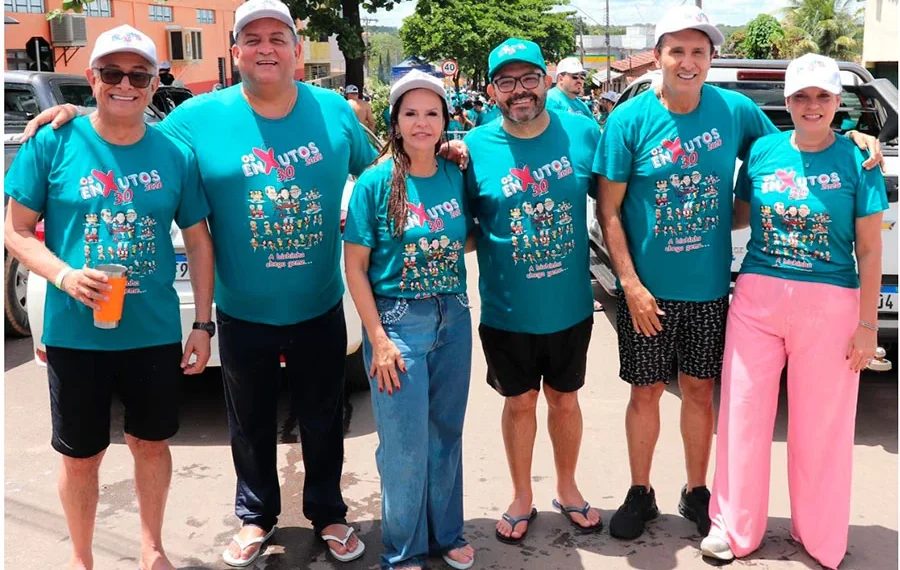 Senador Eduardo Gomes marca presença no carnaval em Dianópolis e Porto Nacional e visita indústria de refrescos em Taguatinga