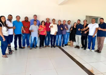 Sandoval Cardoso soma apoio de vice, ex-prefeita e cinco vereadores de Araguaçu