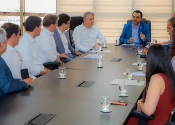 Governo e BRK discutem novos investimentos e tarifa social para mais de 400 mil pessoas no Tocantins; até março concessionária vai apresentar um estudo