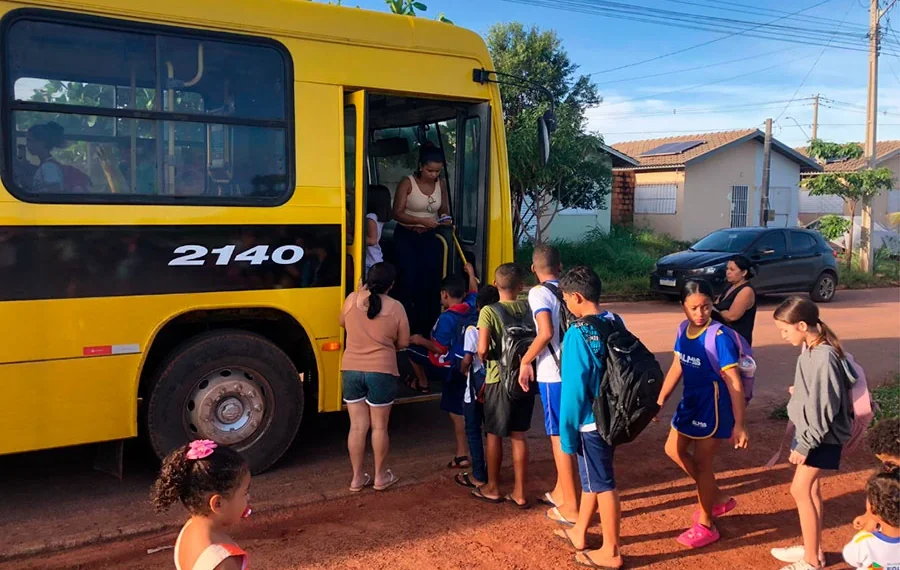 Com a contratação de 17 novos ônibus, Semed garante atendimento a mais de 700 estudantes com transporte escolar urbano