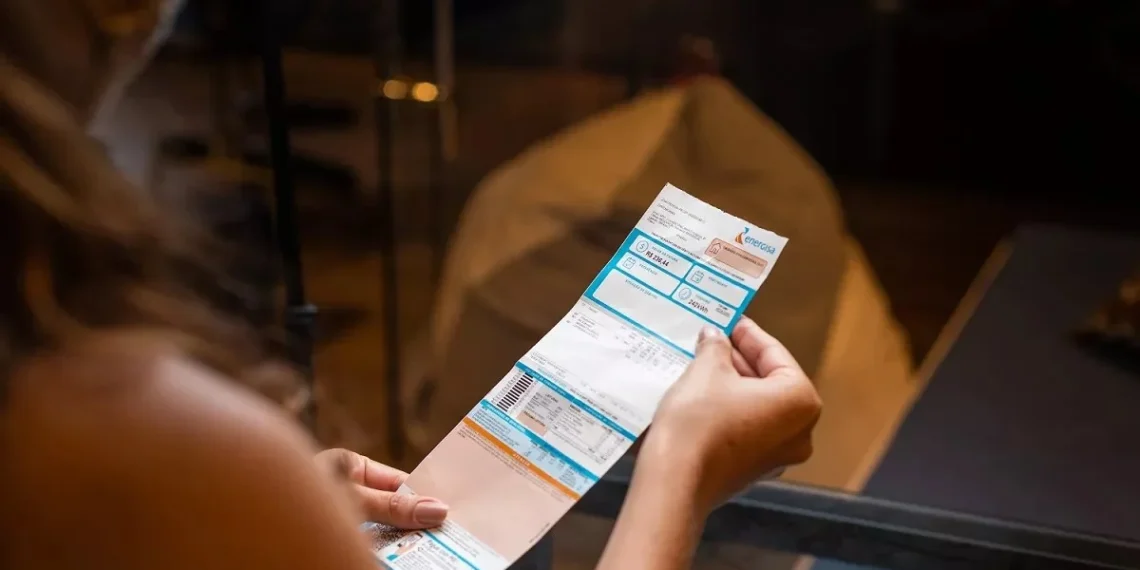 Projeto de Lei na Aleto quer impedir protestos de contas de energia menores que um salário mínimo