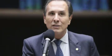 Vicentinho e Alexandre Guimarães vão à casa de Gaguim em meio à insatisfação de deputado com chapa palaciana