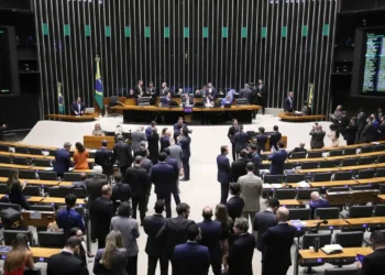 Câmara aprova PL antifacção e endurece penas para crime organizado, mas exclui do texto taxação de bets para criação de fundo