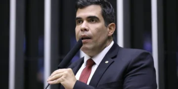Ricardo Ayres fortalece aplicação da Lei Maria da Penha e amplia proteção às vítimas