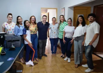 Deputado Tiago Dimas garante recursos e acompanha reforma da Clínica Escola Mundo Autista em Araguaína