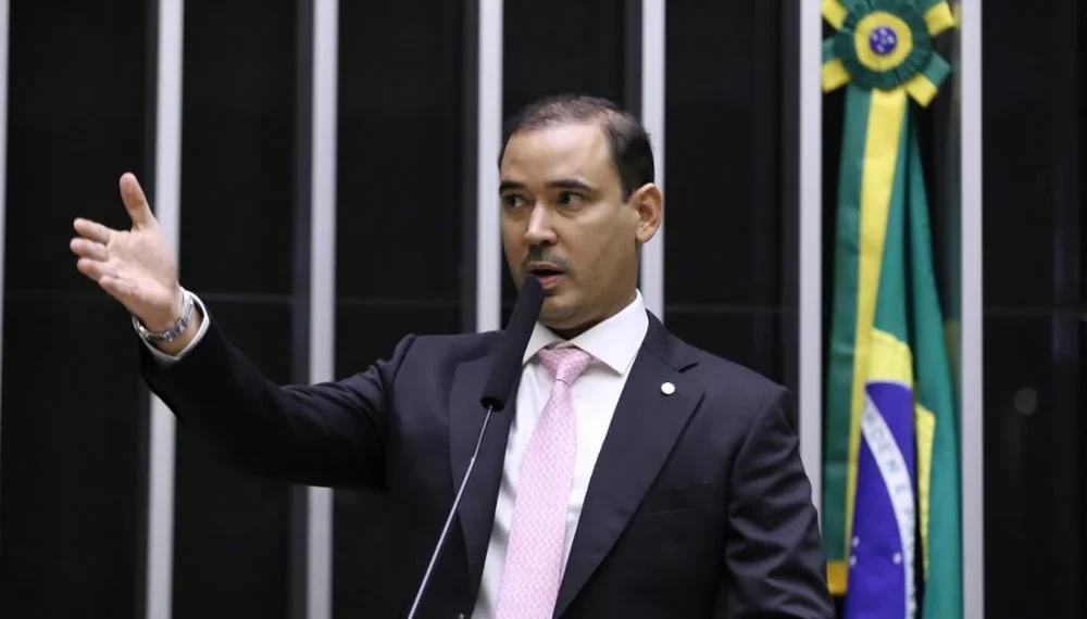 Deputado Vicentinho Jr se filia e assume comando do PSDB do Tocantins