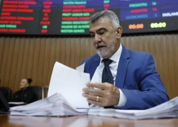 Amélio diz que precisa comandar partido para disputar governo, mas nega ultimato a Wanderlei sobre Republicanos: “Tenho que ter uma agremiação que eu possa presidir”