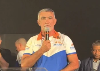 Amélio confirma pré-candidatura ao governo, anuncia arquivamento dos pedidos de impeachment contra Wanderlei e o exime da obrigação de apoiá-lo: “Não me deve nada”