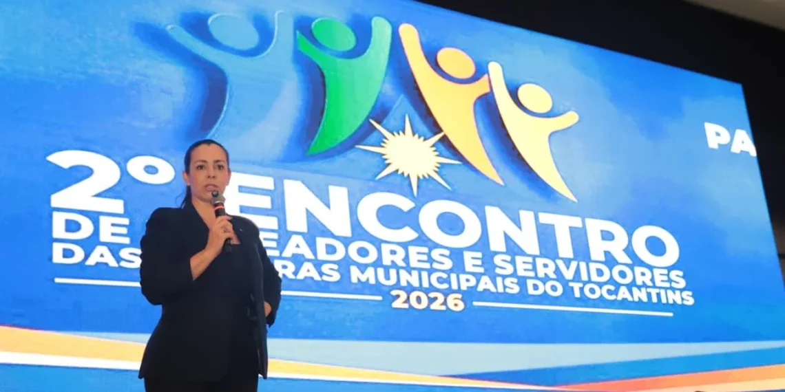 Após troca de recados no 1º dia de evento da Asscam, Cinthia Ribeiro afirma que população do Tocantins não precisa de briga, mas de debate sério