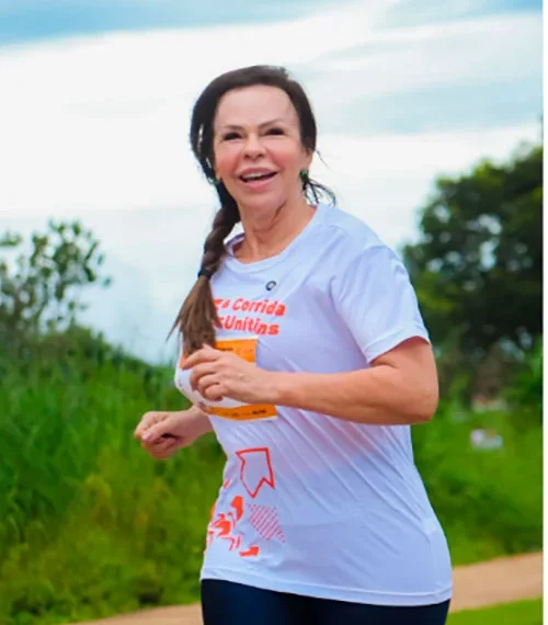 Dorinha celebra 35 anos da Unitins e participa da corrida comemorativa; evento reuniu cerca de 3 mil integrantes
