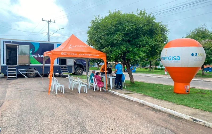 NOSSA ENERGIA: Paraíso recebe projeto com troca gratuita de lâmpadas e sessão de cinema a céu aberto
